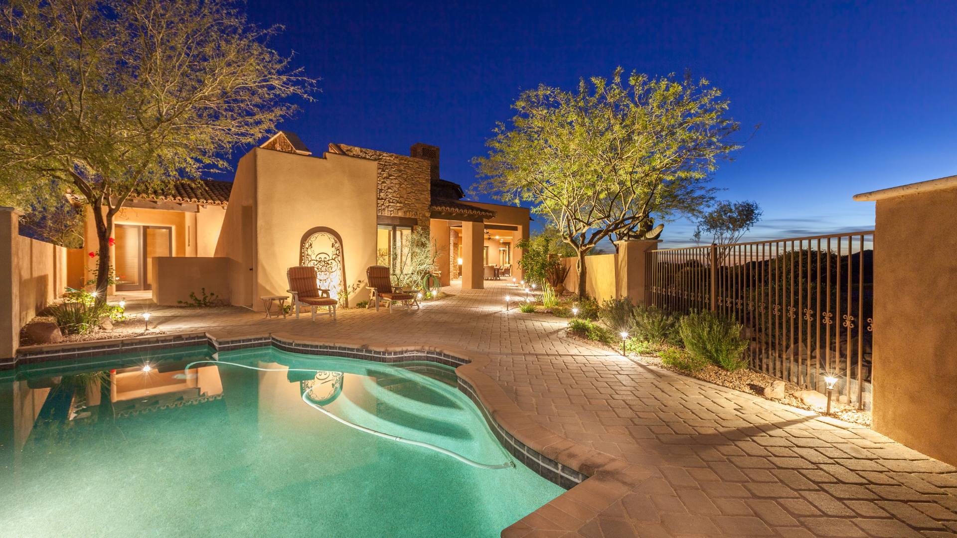 Pool leak detection and repair on a vinyl pool